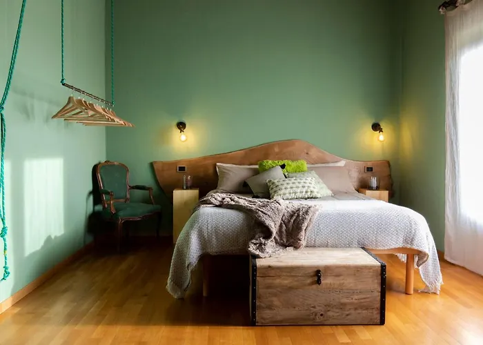 לינה וארוחת בוקר Le Jasmin