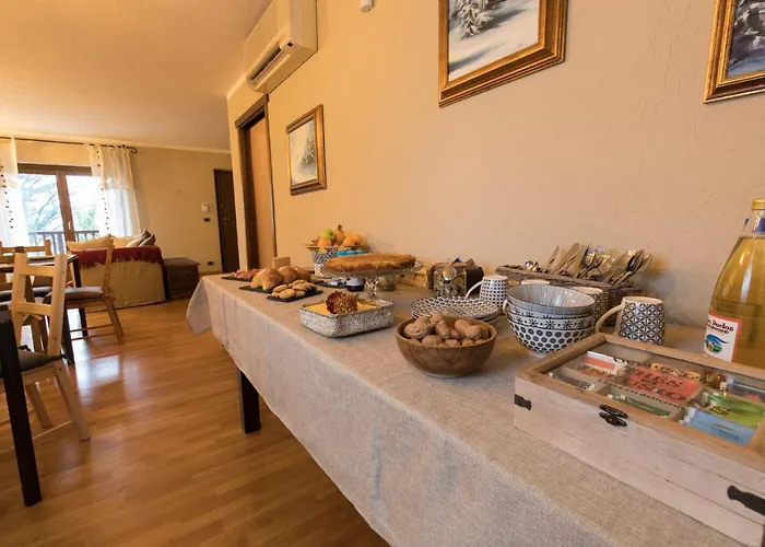 Le Jasmin אאוסטה